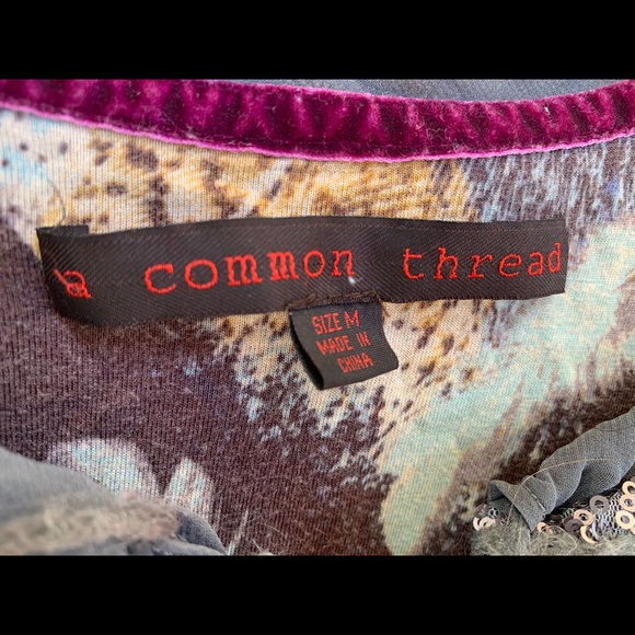 Common Thread blouse- cute! - Picture 3 of 5